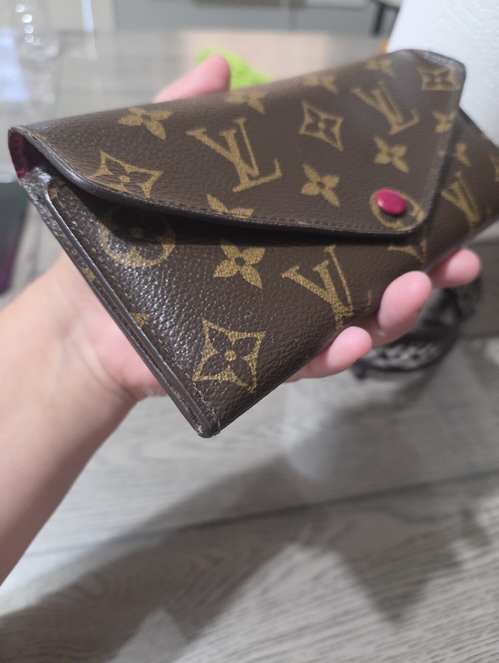 Louis Vuitton Wallet - Picture 5 of 10